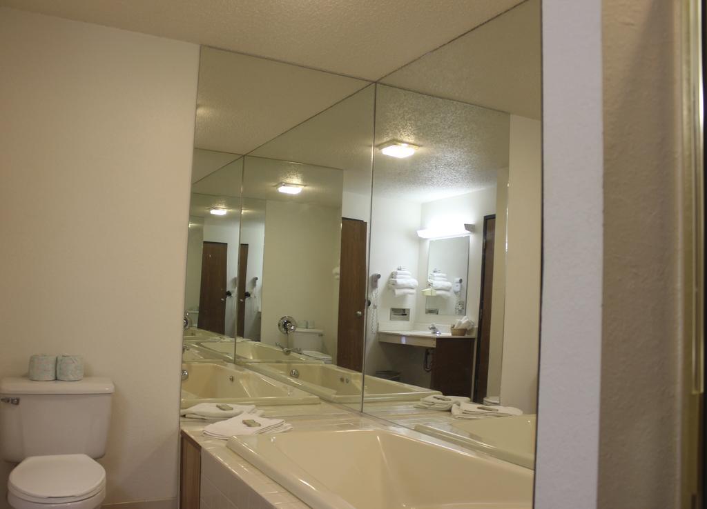 Motel 6-Saukville, Wi Екстер'єр фото