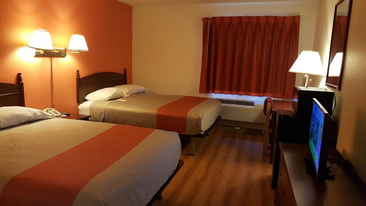 Motel 6-Saukville, Wi Екстер'єр фото