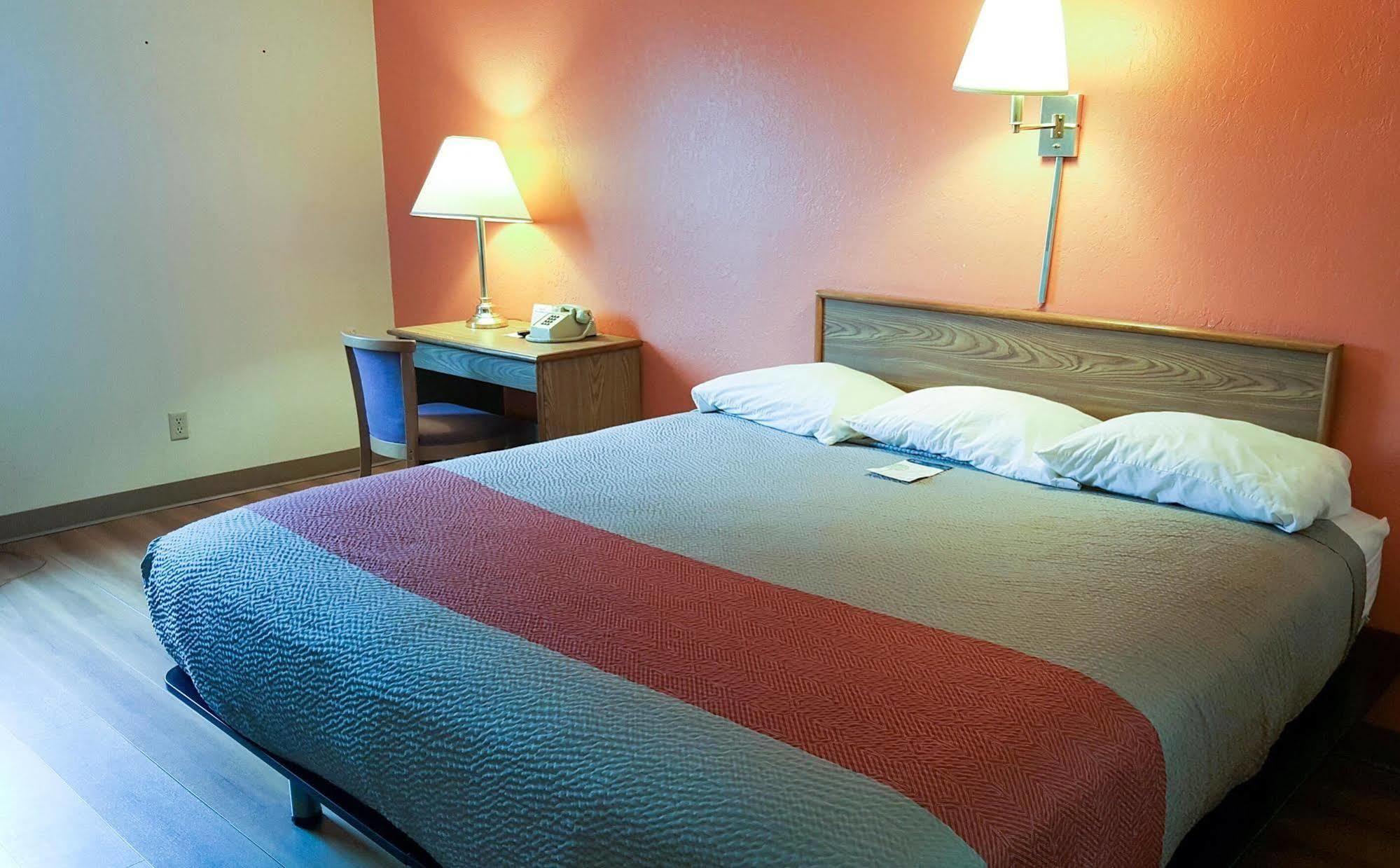 Motel 6-Saukville, Wi Екстер'єр фото