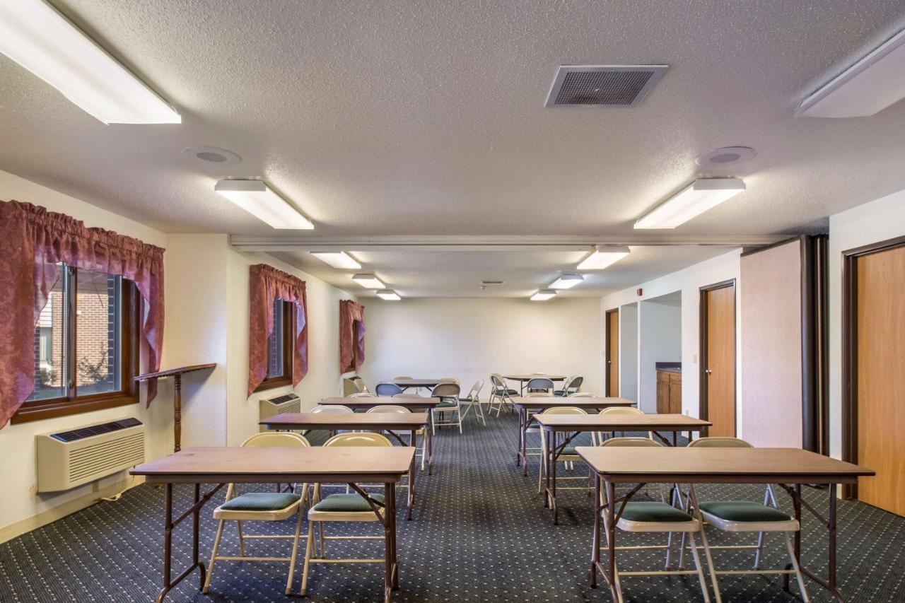 Motel 6-Saukville, Wi Екстер'єр фото