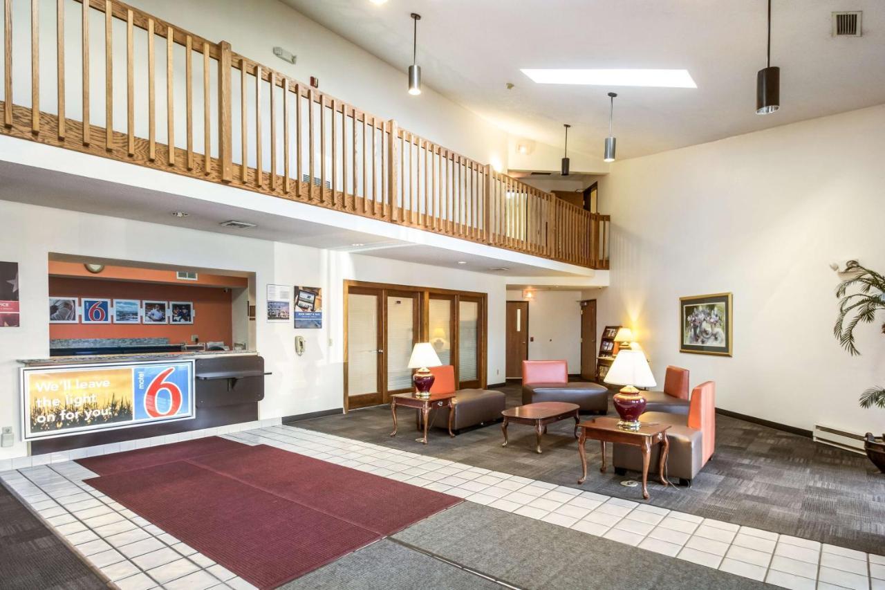 Motel 6-Saukville, Wi Екстер'єр фото