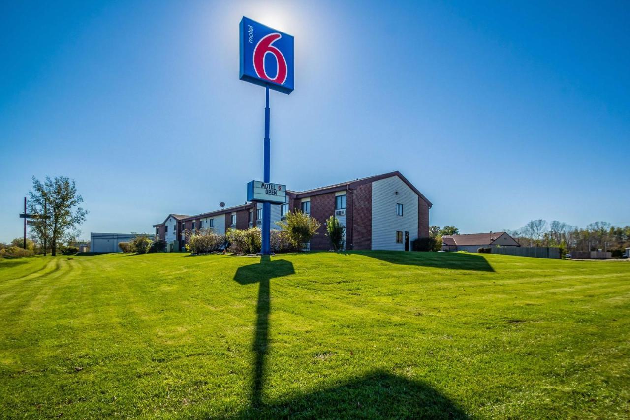Motel 6-Saukville, Wi Екстер'єр фото