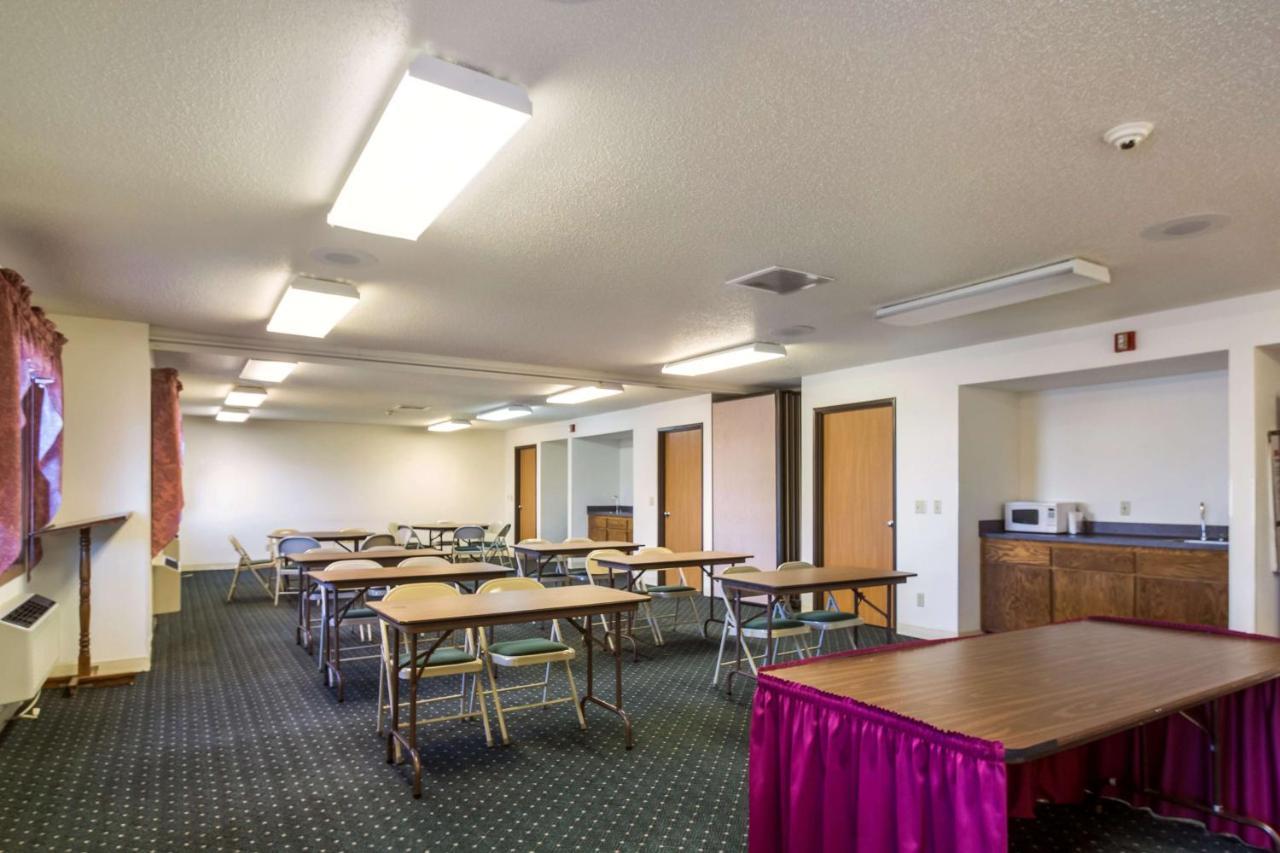 Motel 6-Saukville, Wi Екстер'єр фото