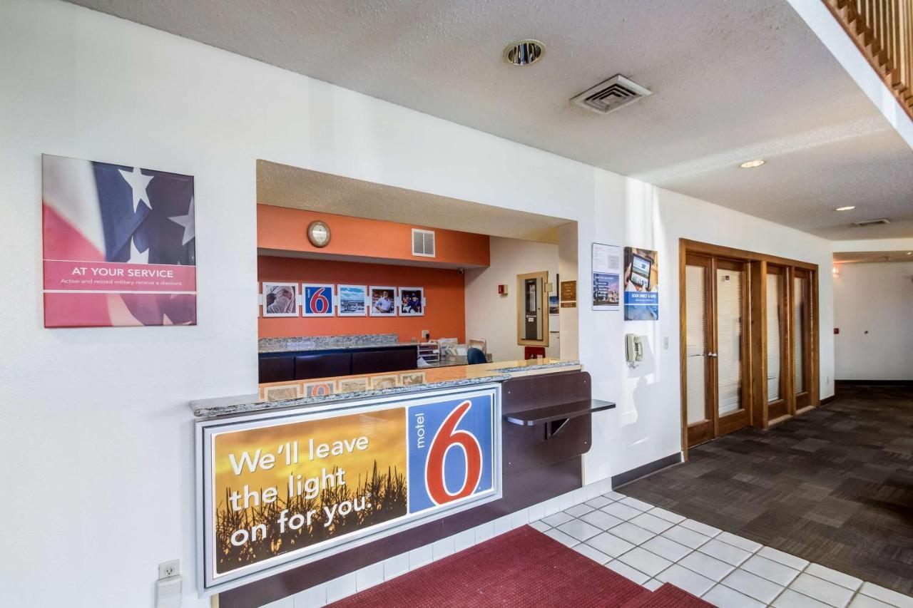 Motel 6-Saukville, Wi Екстер'єр фото